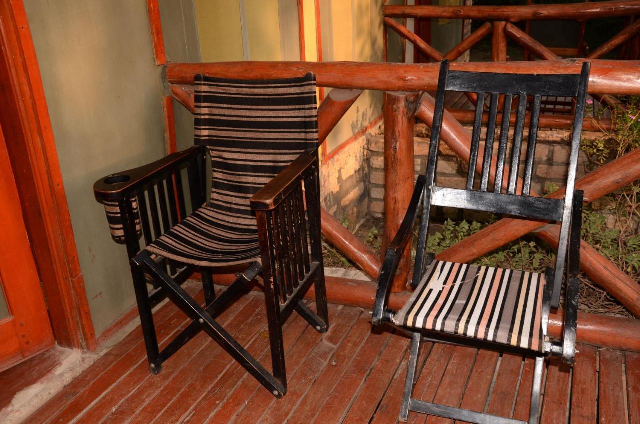 Irungu Forest Safari Lodge Katunguru 外观 照片