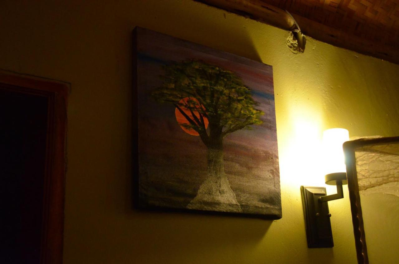 Irungu Forest Safari Lodge Katunguru 外观 照片