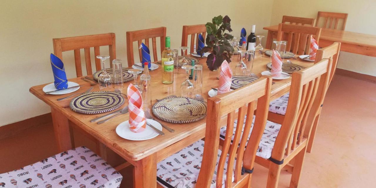 Irungu Forest Safari Lodge Katunguru 外观 照片